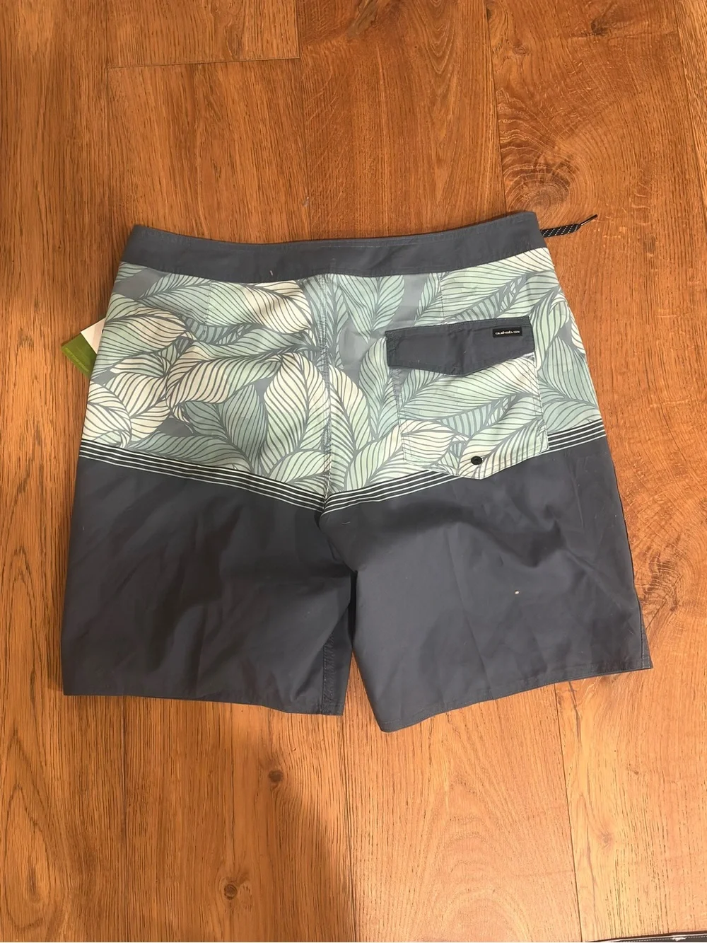 Quiksilver stylish boardshorts